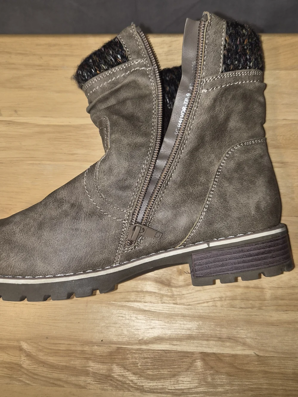 Patrizia Women’s Ankle Boots – Size 9